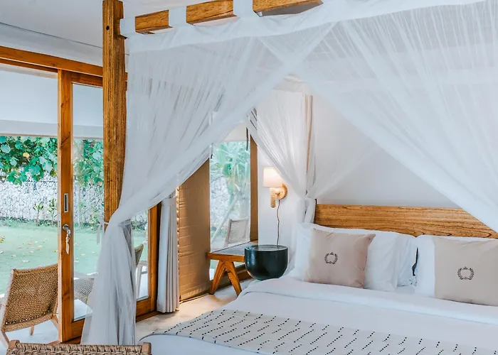 Driftwood Villa *